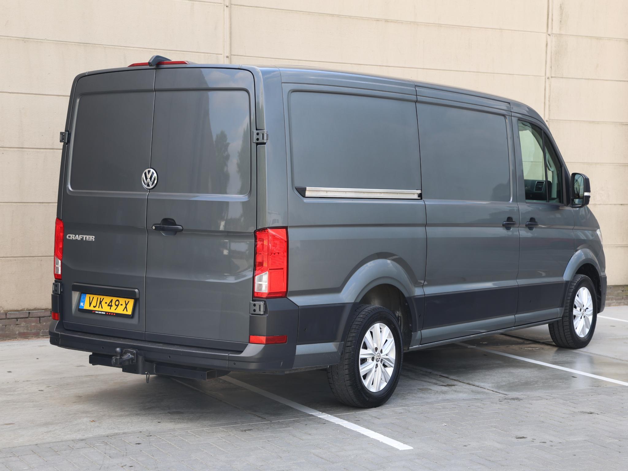 Volkswagen Crafter 30 2.0 TDI 140PK L3H2 Exclusive - Afbeelding 5