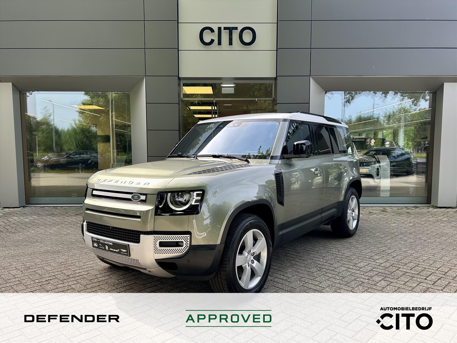 Land Rover Defender P400e PHEV HSE