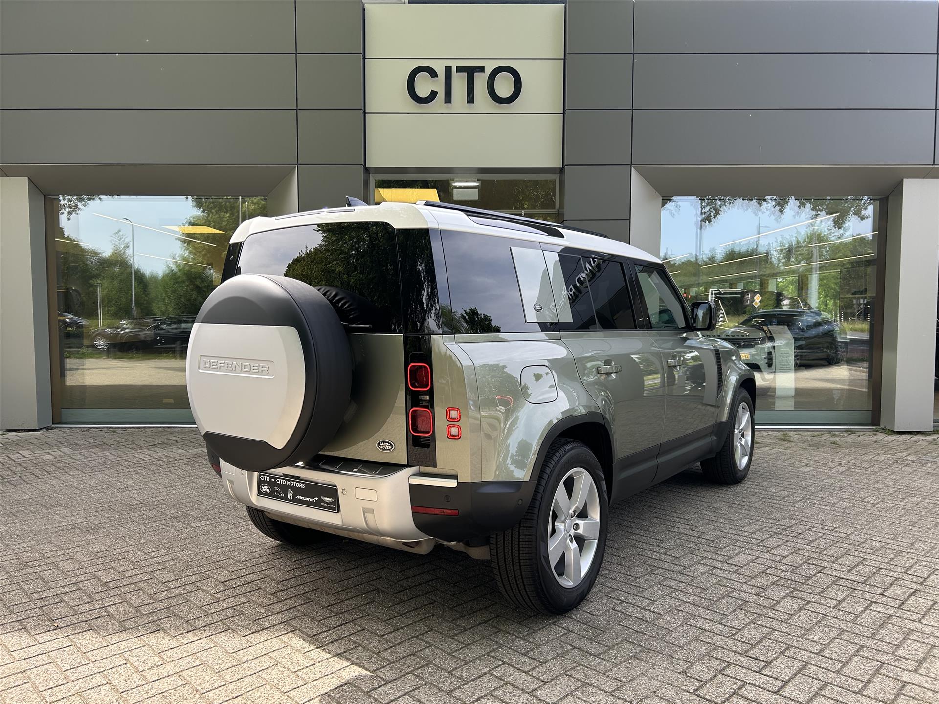 Land Rover Defender P400e PHEV HSE - Afbeelding 3
