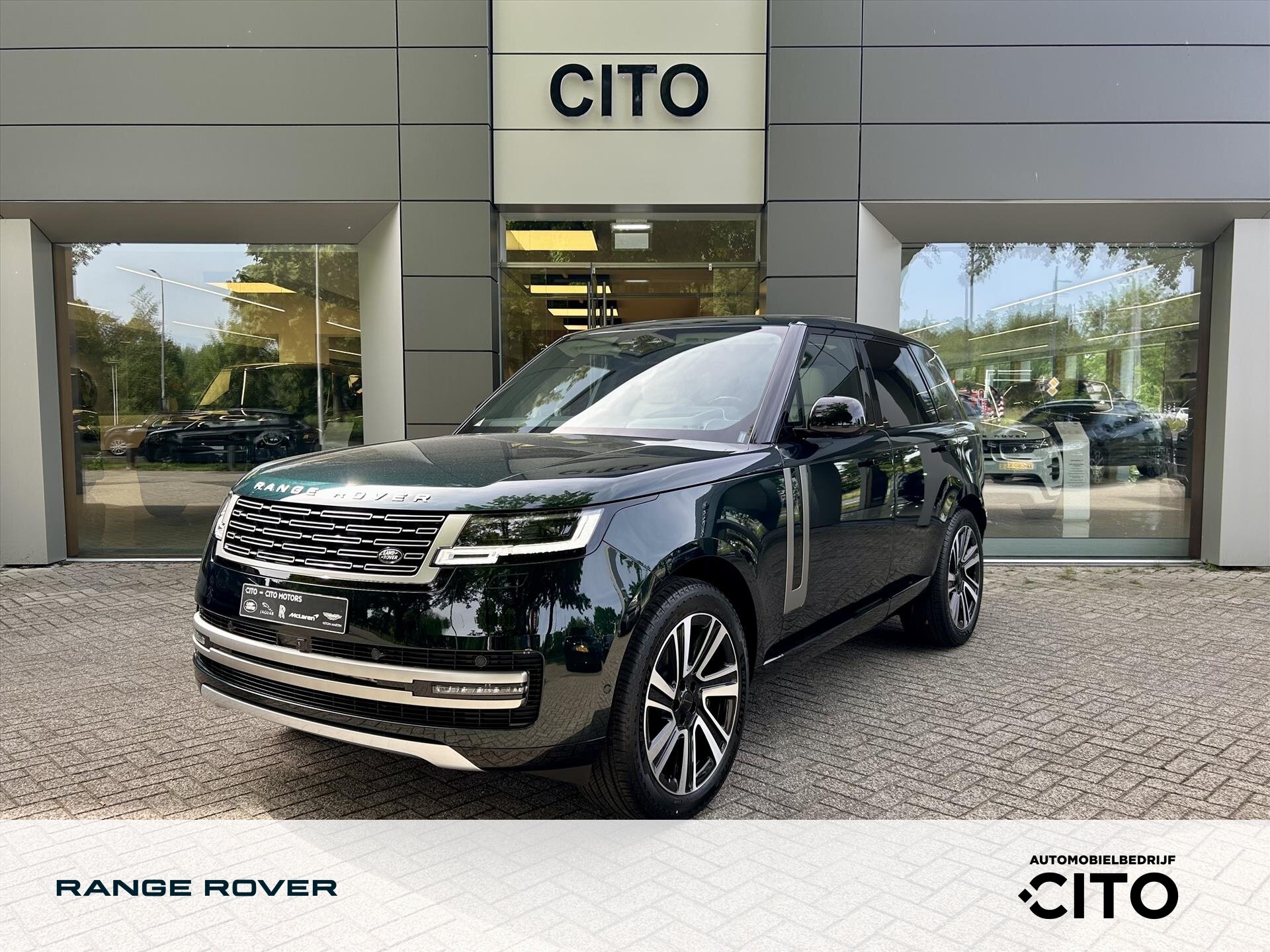 Land Rover Range Rover P550e PHEV AWD HSE - British Racing Green - SV