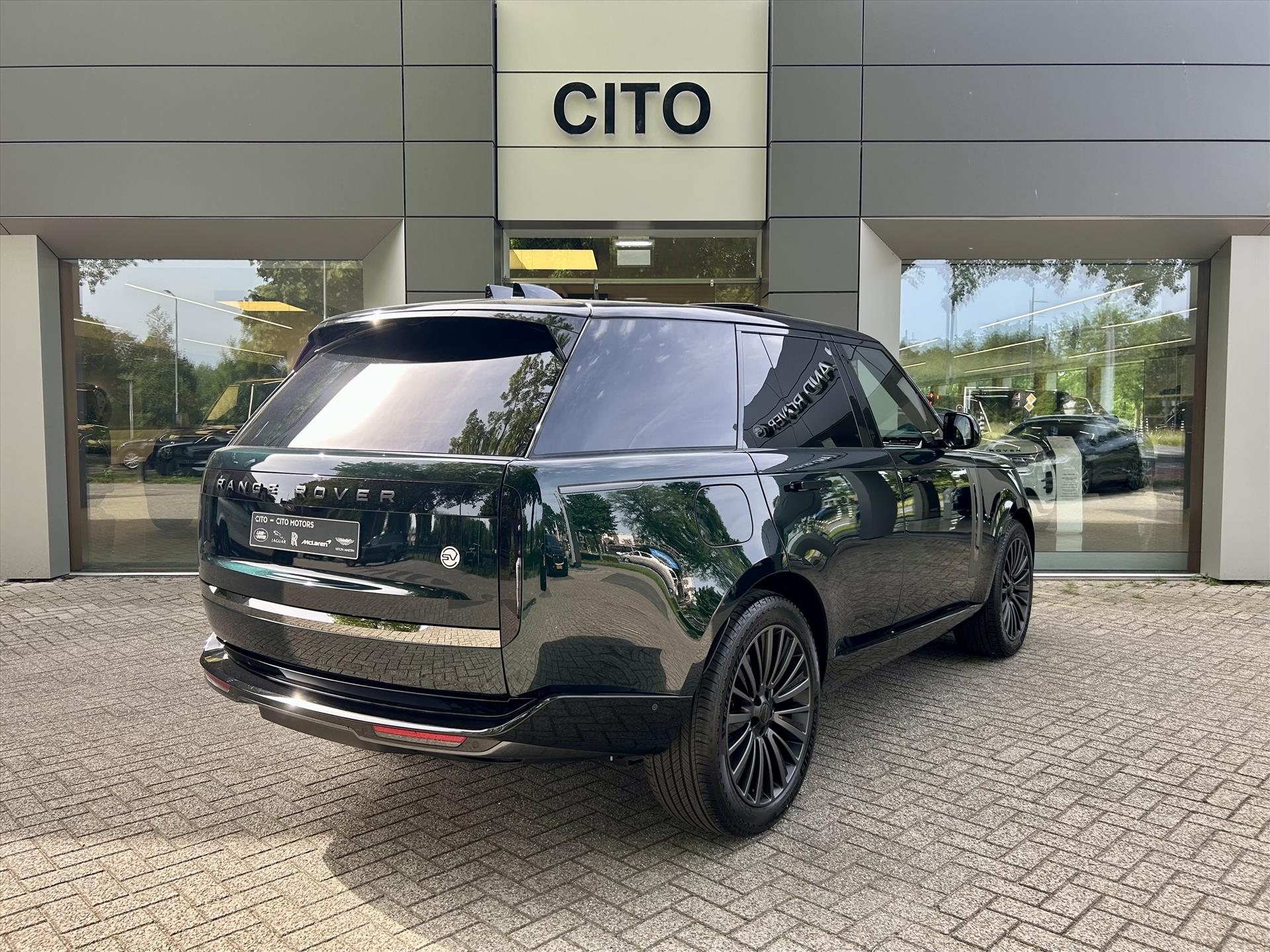 Land Rover Range Rover P550e PHEV AWD SV - British Racing Green - Afbeelding 3