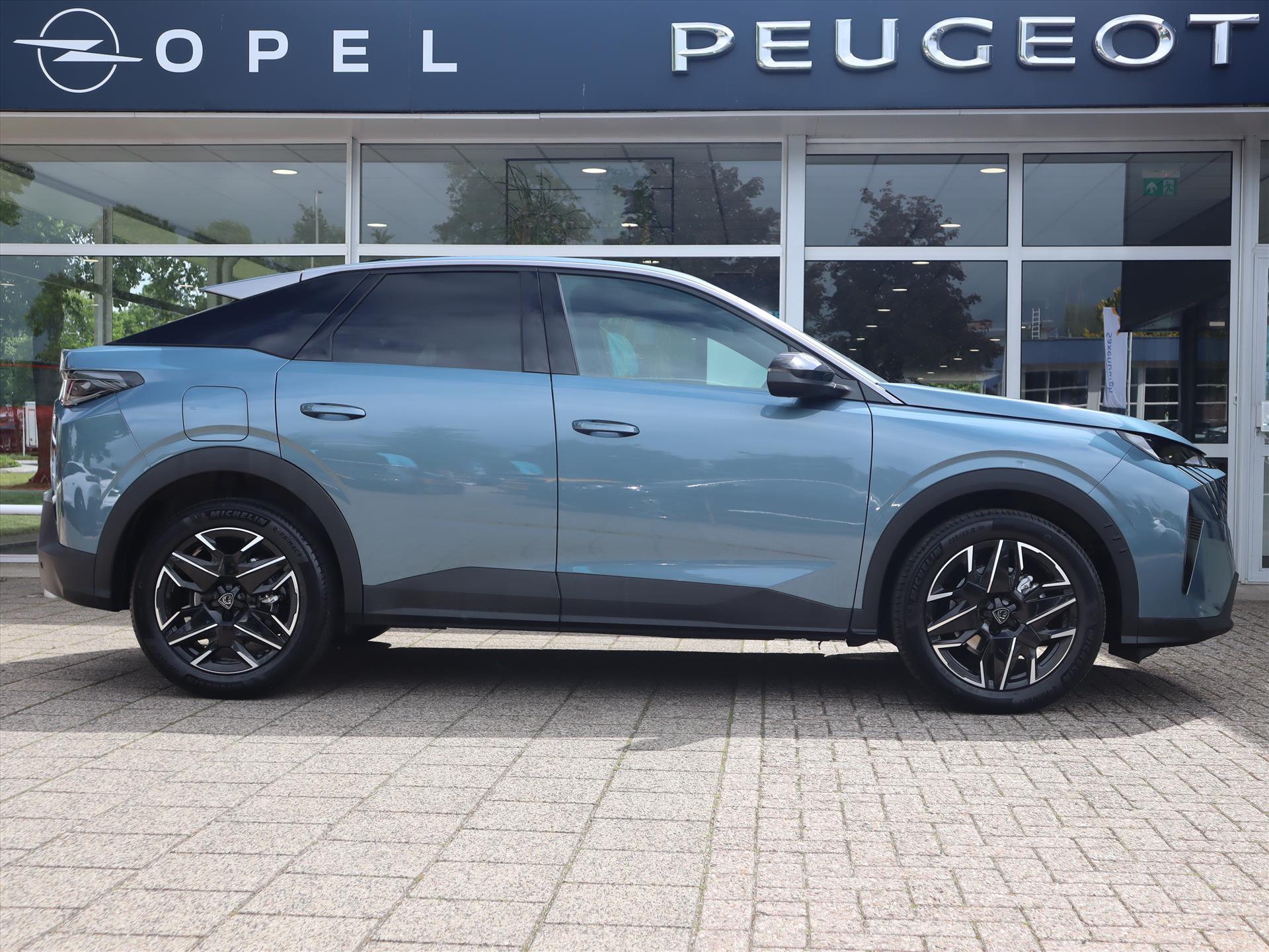 Peugeot 3008 Allure Mild Hybride 145PK e-DCS6 Automaat, Rijklaarprijs, Navigatie Camera DAB+ LED - Afbeelding 4
