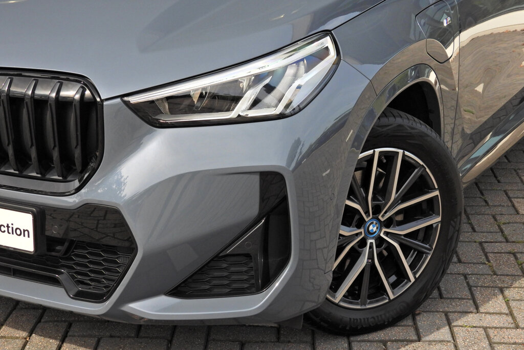 BMW X1 8