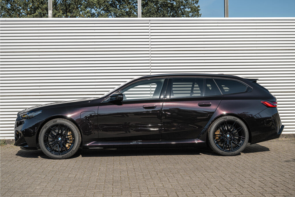 BMW M5 35