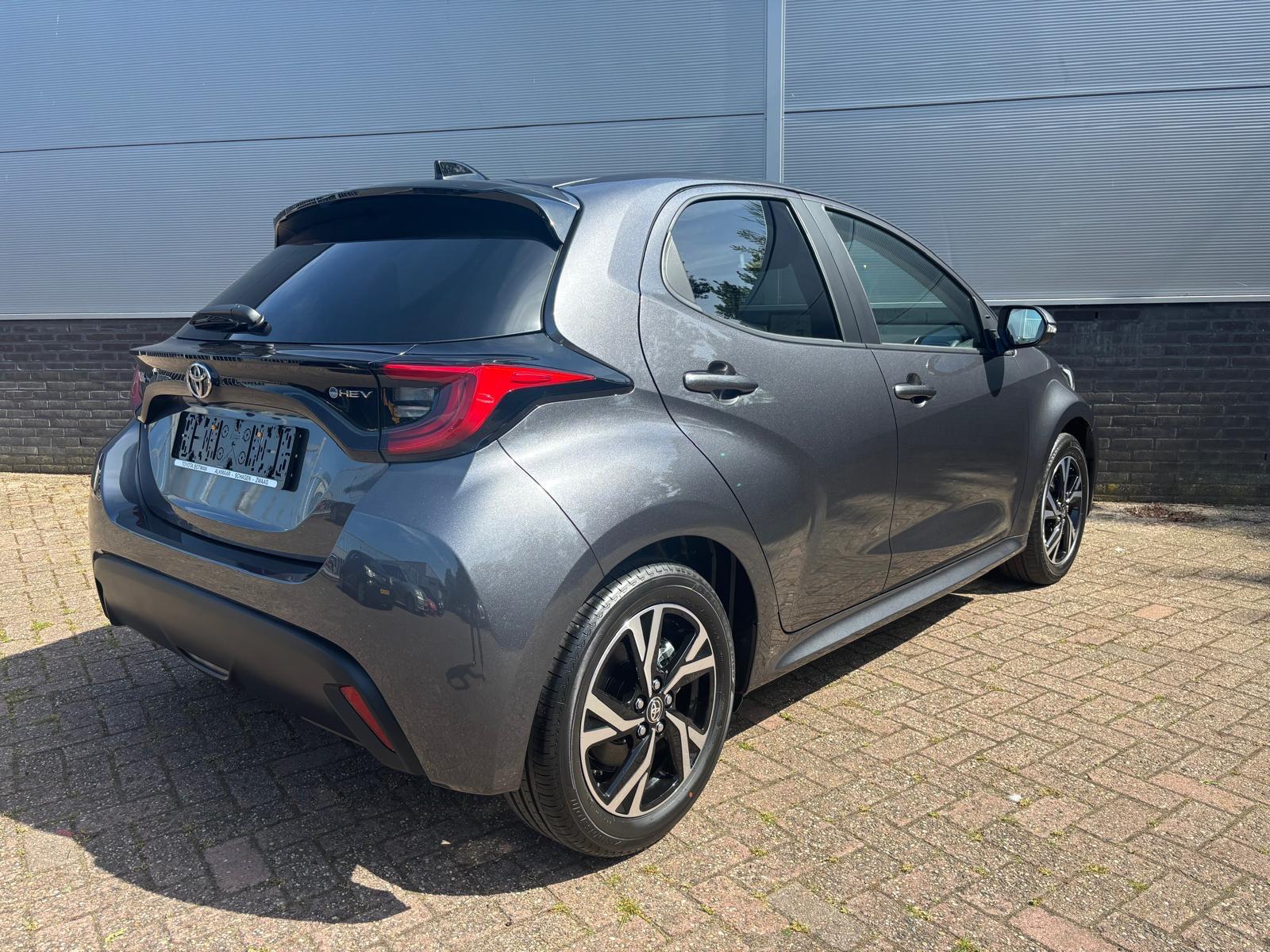 Toyota Yaris 1.5 Hybrid Dynamic Voorraad Actie Op=Op - Afbeelding 5