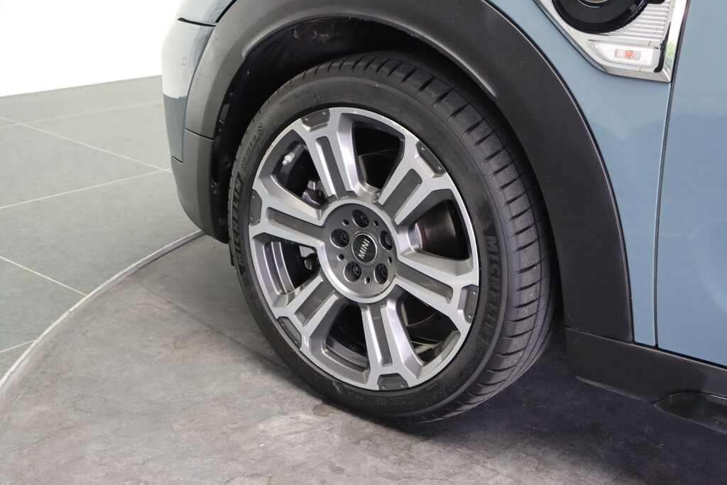 MINI Countryman 6