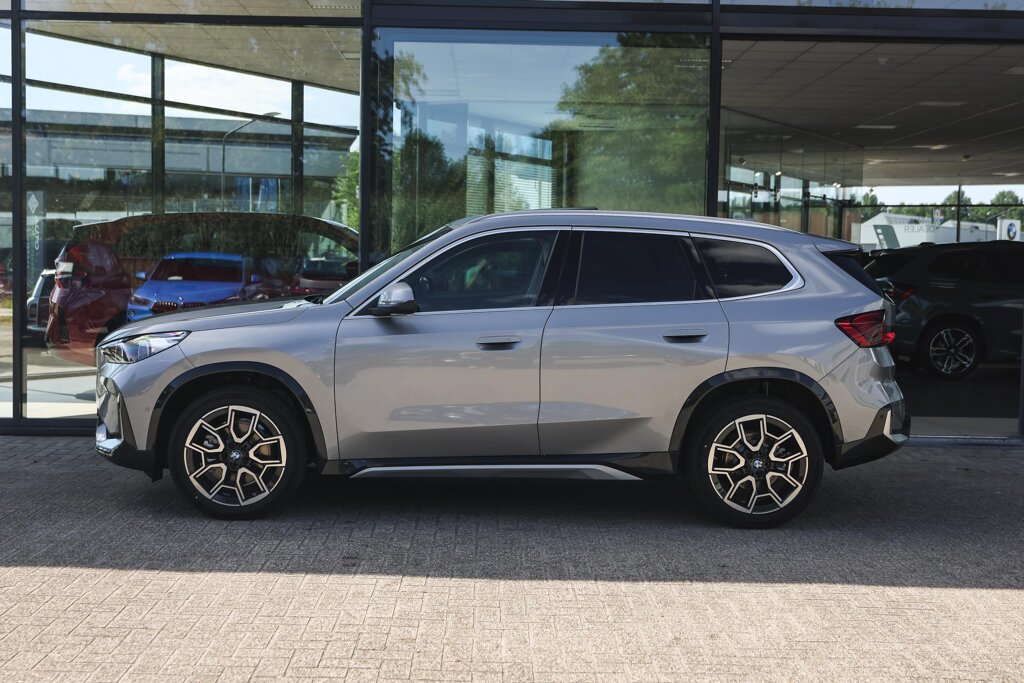 BMW X1 8