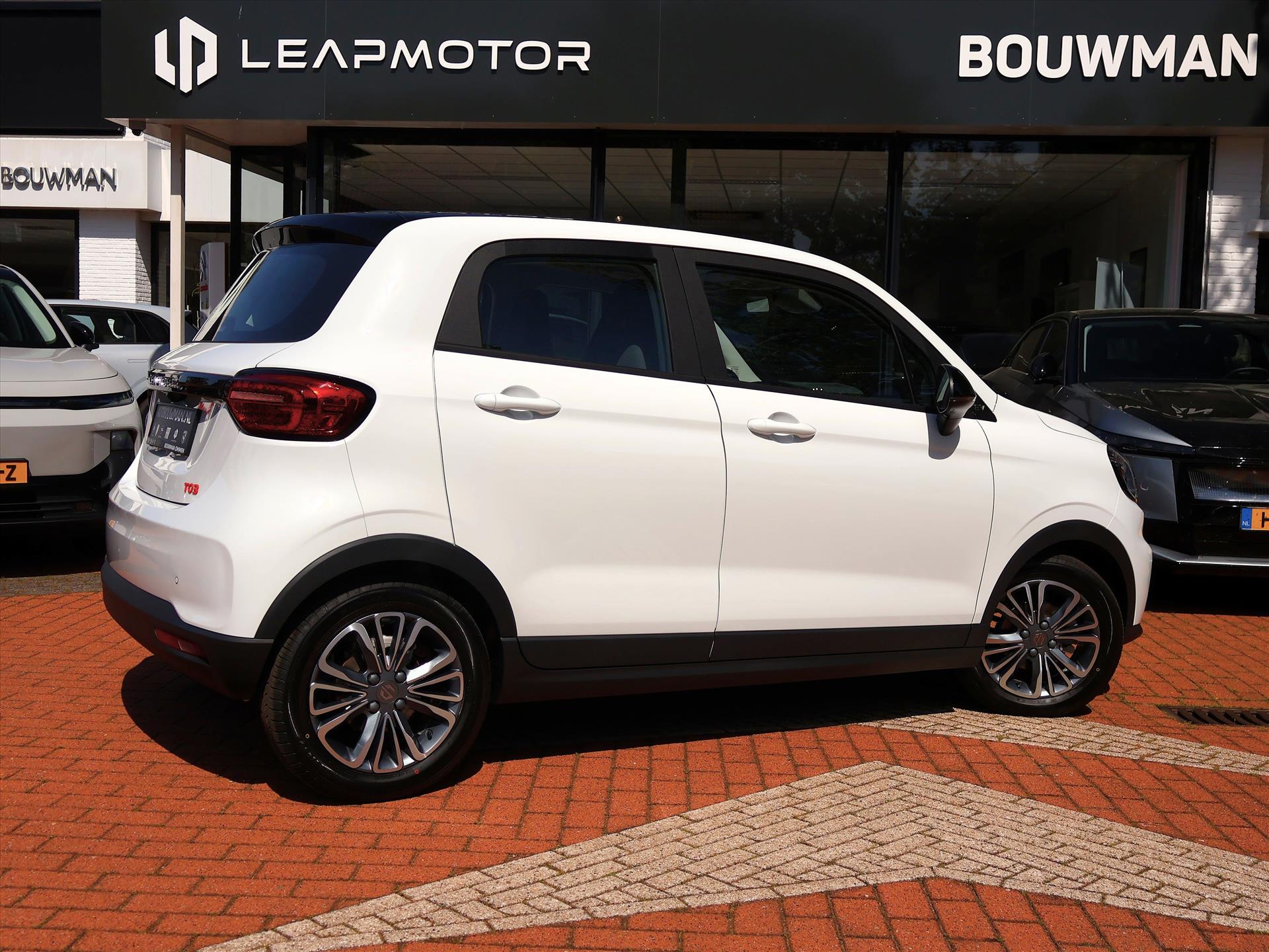 Leapmotor T03 EV 37,3 kWh 95PK Design NIEUW, Rijklaarprijs | Camera | Navigatie | Panoramadak | Lichtmetalen wielen - Afbeelding 4