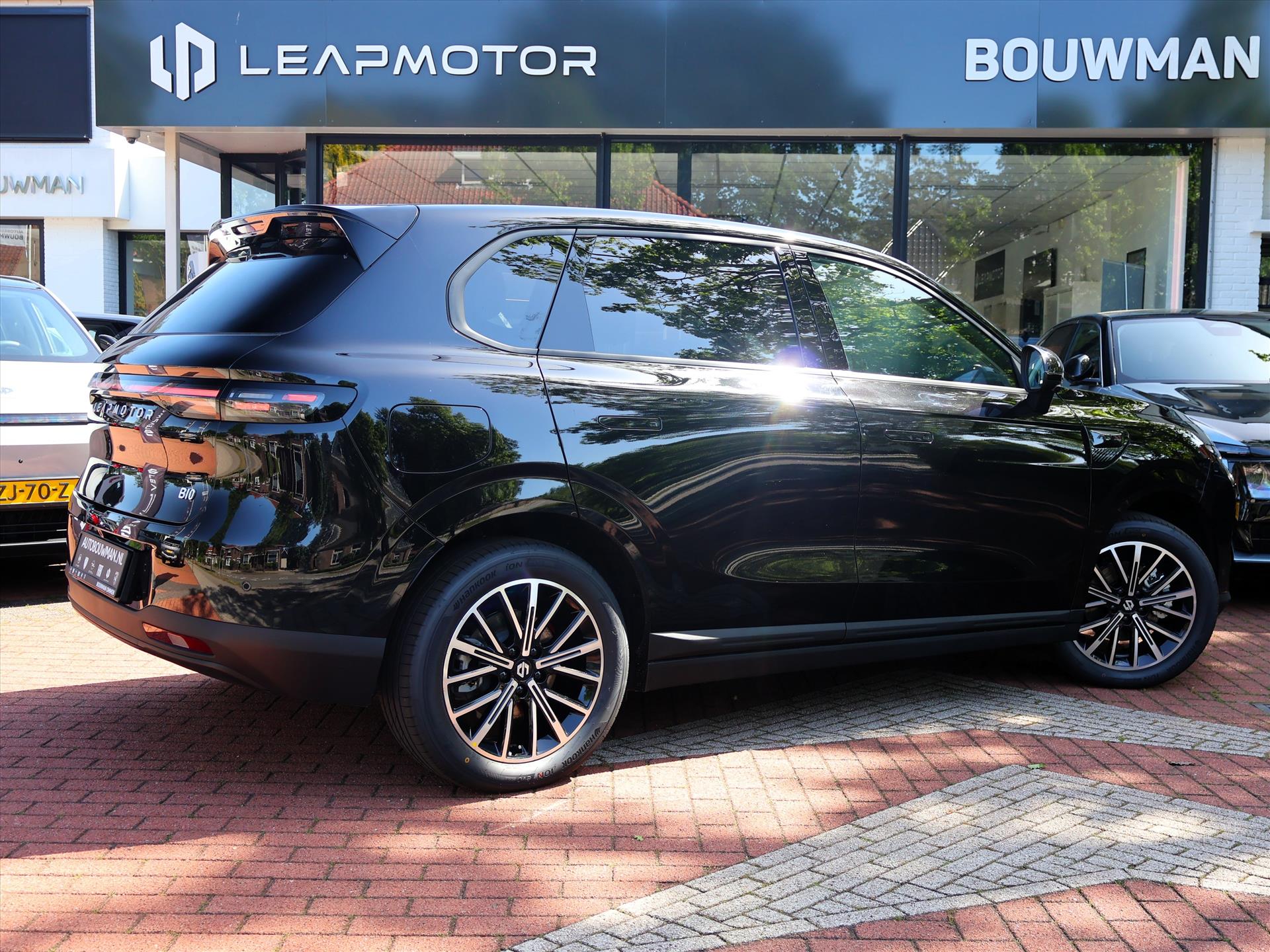 Leapmotor B10 Hybrid EV 18,8 kWh 218PK Automaat Design NIEUW, Rijklaarprijs | Stoelventilatie | Stoelverwarming | Panoramadak | Navigatie - Afbeelding 4
