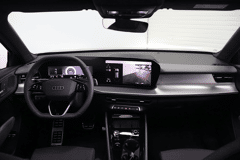 Audi Q3 e-hybrid 272 pk S Line | Trekhaak | Panoramadak | Matrix | 20" - Afbeelding 2