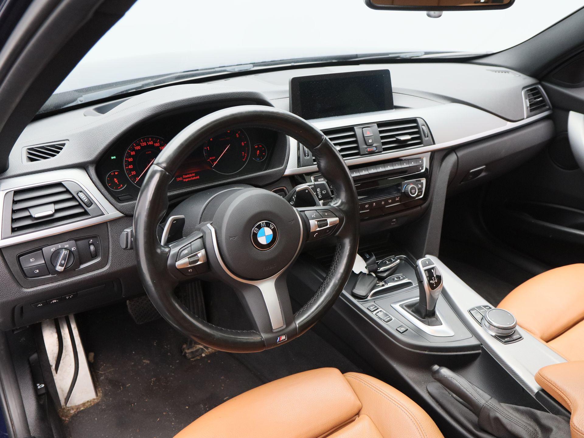 BMW 3-serie Touring 330i M Sport Executive 321 Pk Automaat - Afbeelding 3