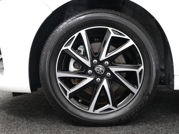 16” lichtmetalen velgen machined design