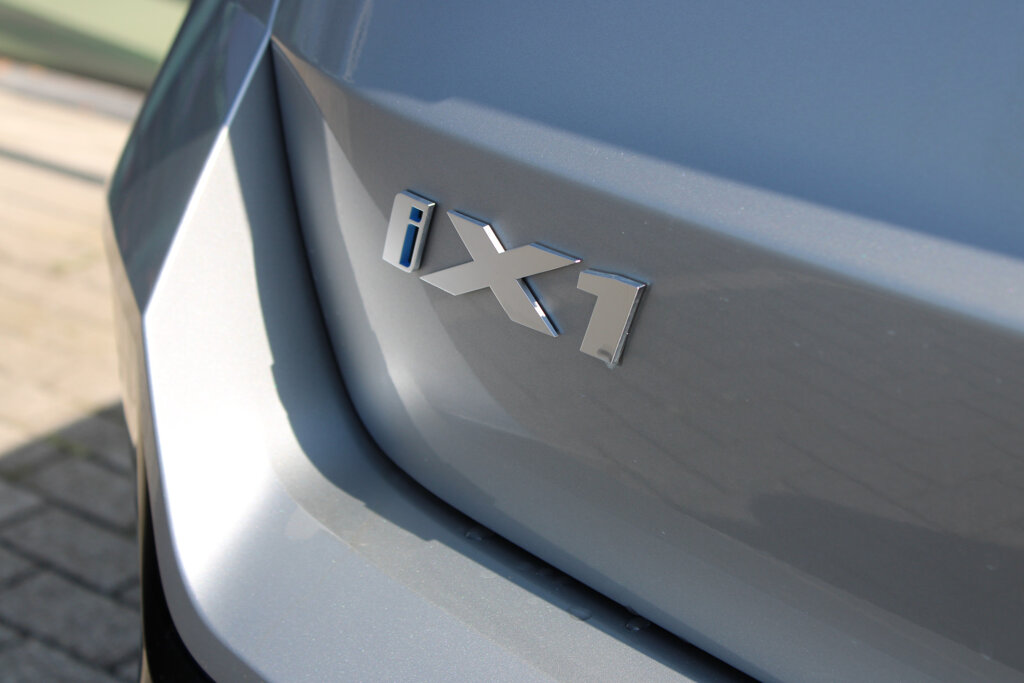 BMW iX1 9