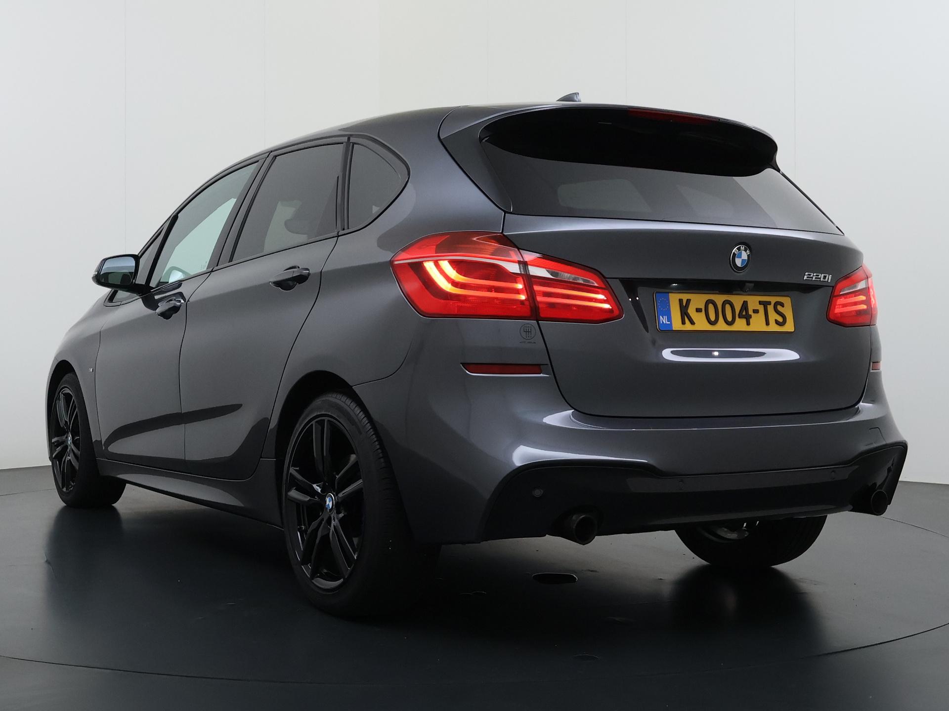 BMW 2-serie Active Tourer 220i High Executive - Afbeelding 2