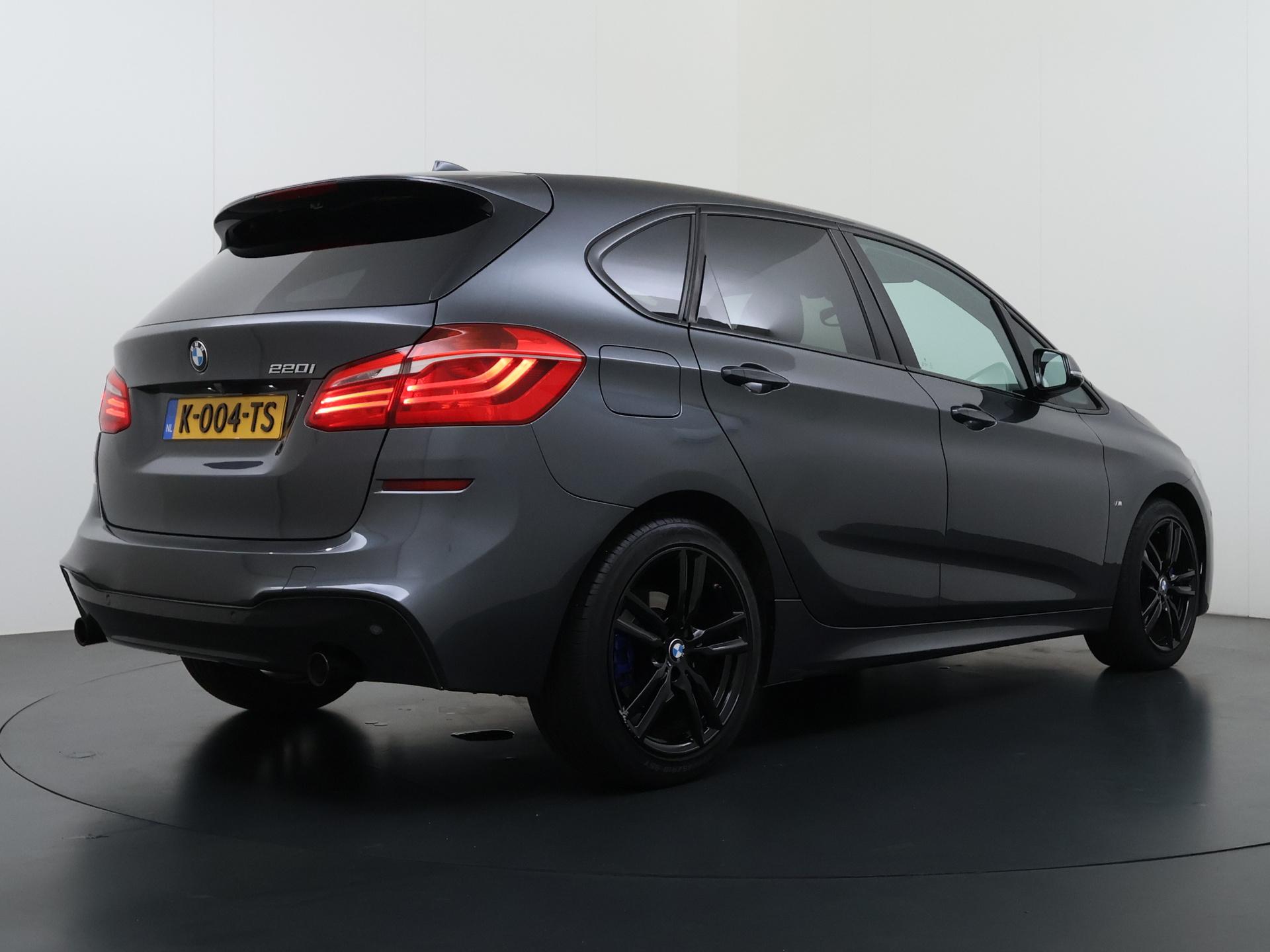 BMW 2-serie Active Tourer 220i High Executive - Afbeelding 3