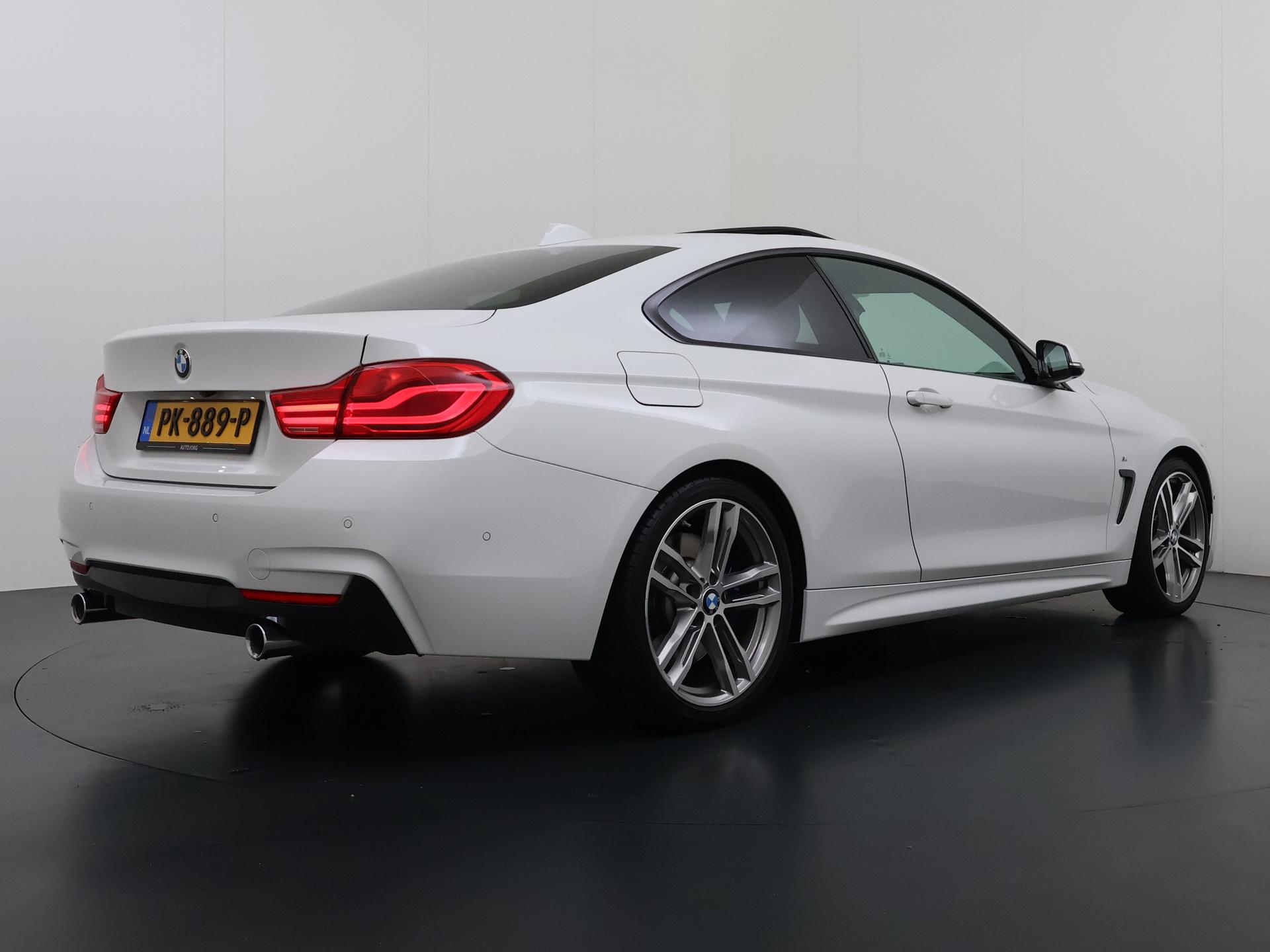 BMW 4-serie Coupé 420i High Executive - Afbeelding 3