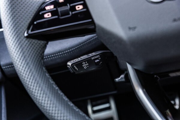 cruise control adaptief met Stop&Go en stuurhulp cruise control adaptief met Stop&Go en stuurhulp