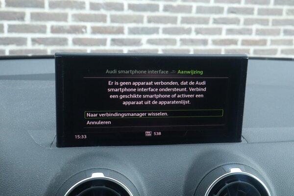 Apple Carplay/Android Auto Apple Carplay/Android Auto