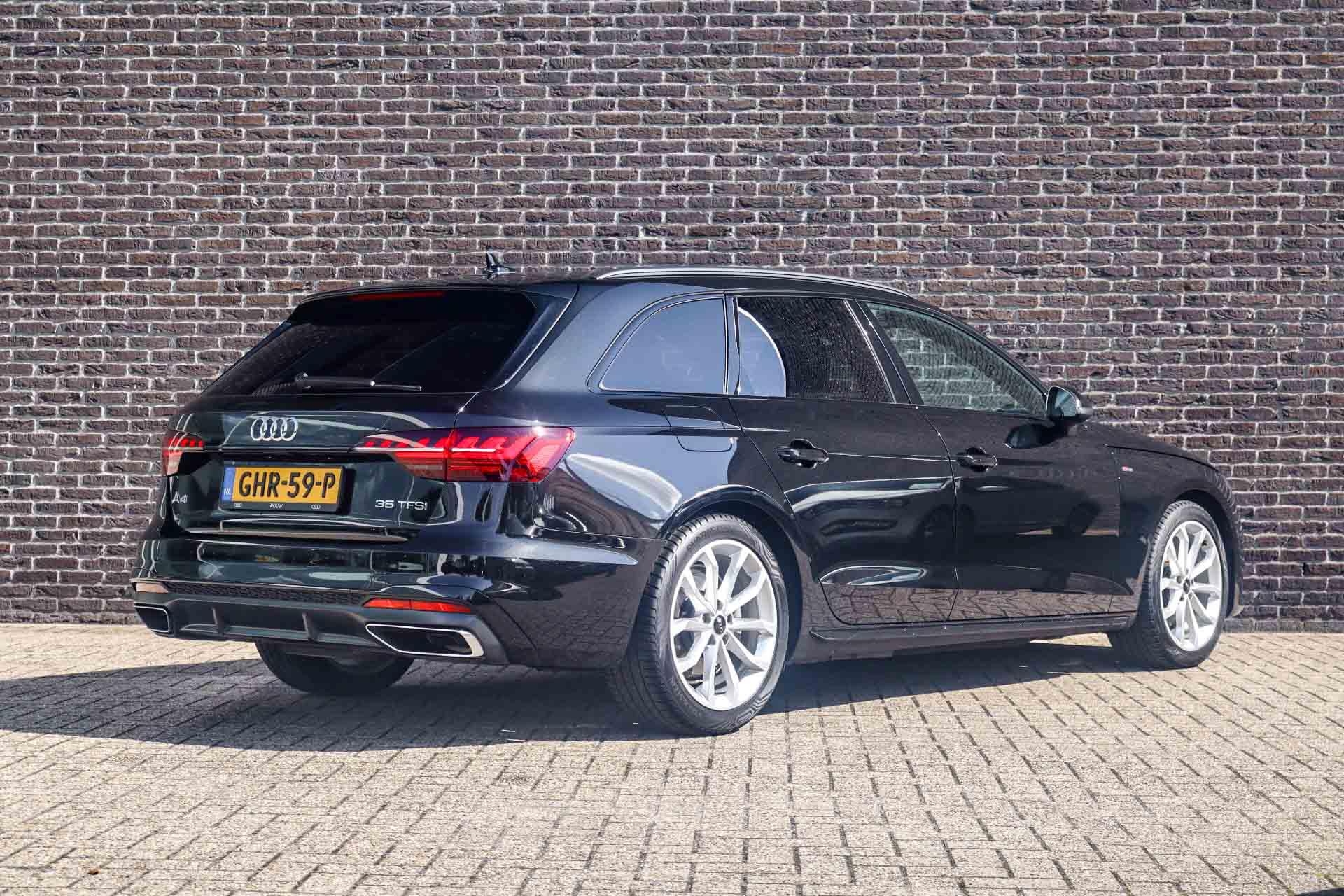 Audi A4 Avant 35 TFSI 150pk S-tronic S Edition Competition - Afbeelding 2