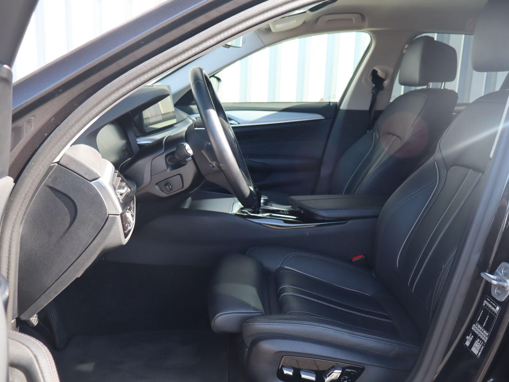 BMW 5-serie Touring 520i 184pk AUT Business Edition Plus - Afbeelding 4