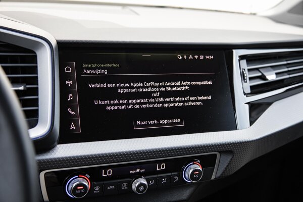 Apple Carplay/Android Auto