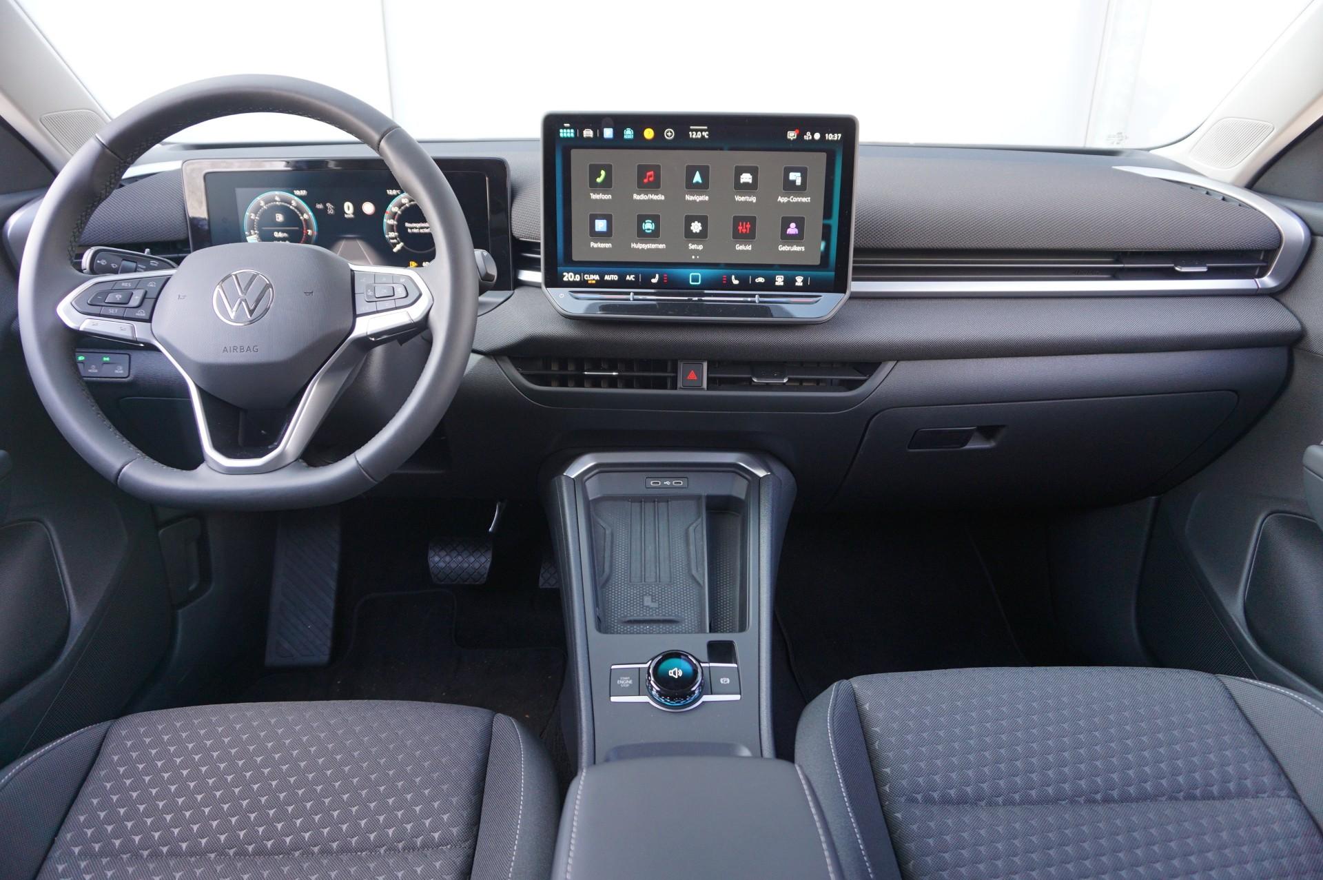 Volkswagen T-Roc 1.5 eTsi 115pk DSG Life First Edition - Afbeelding 5