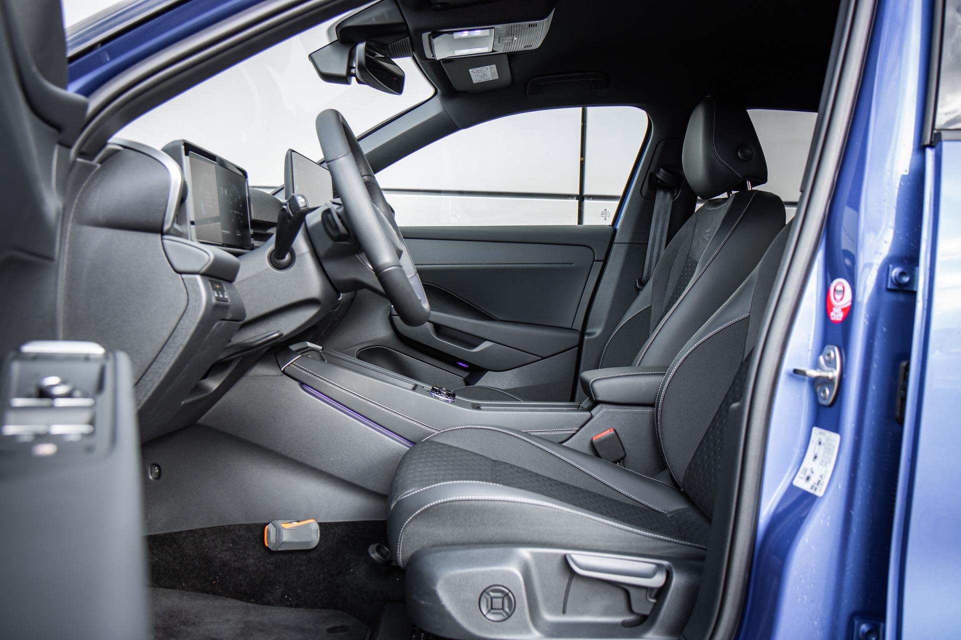 Volkswagen T-Roc 1.5 eTSI 150pk DSG R-Line First Edition - Afbeelding 4