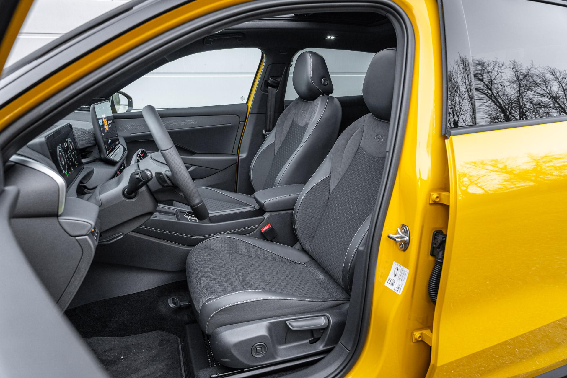 Volkswagen T-Roc 1.5 eTSI 150pk DSG R-Line First Edition - Afbeelding 4