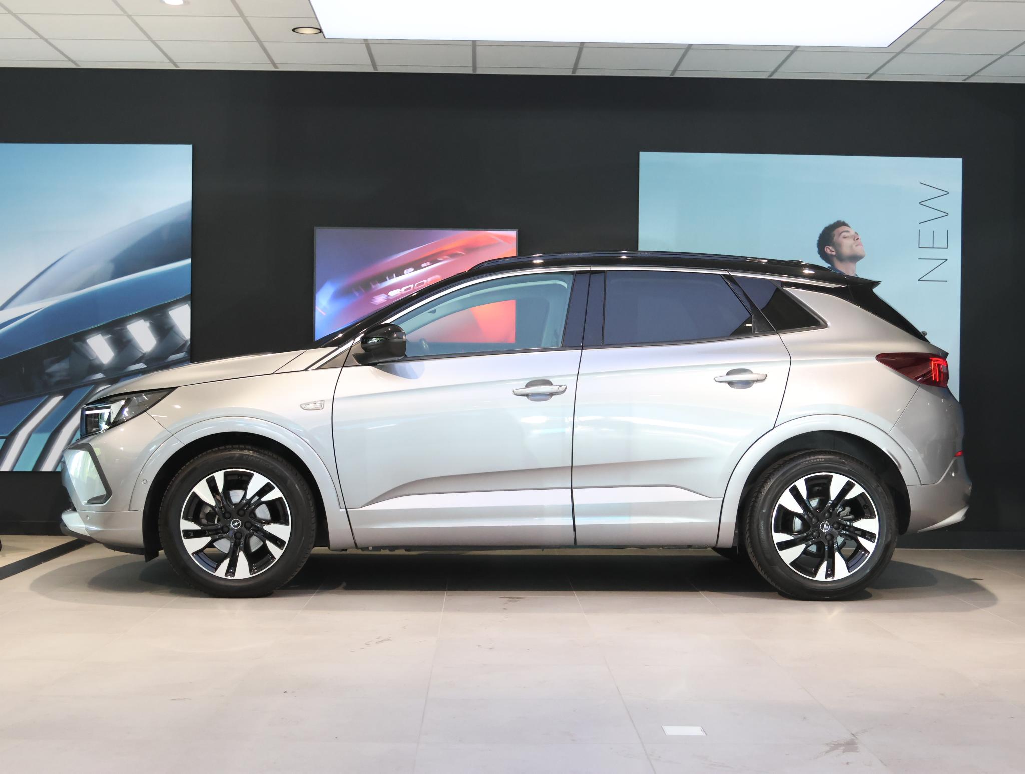 Opel Grandland SUV Ultimate 130 pk - Afbeelding 2