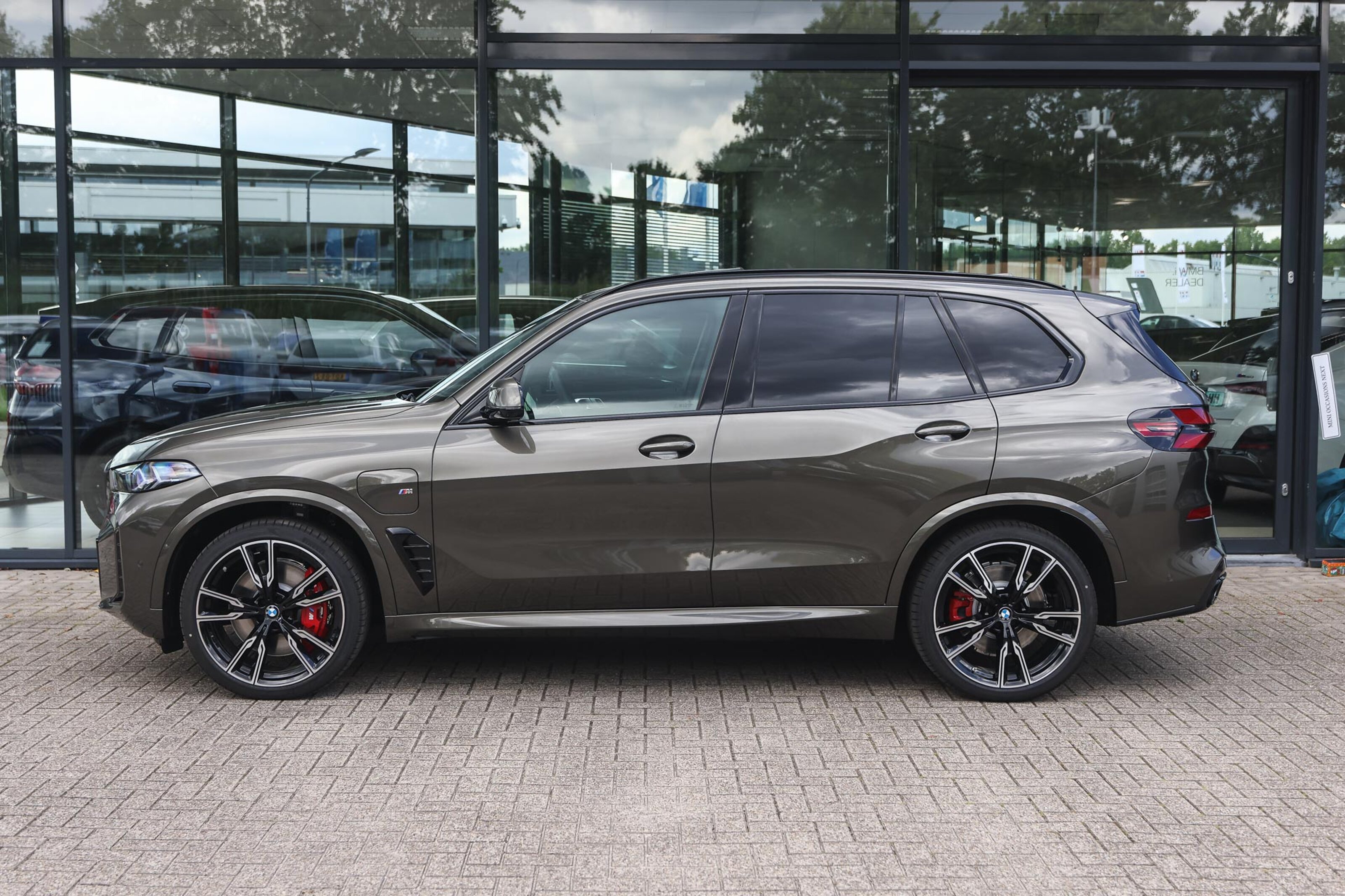 BMW X5 8
