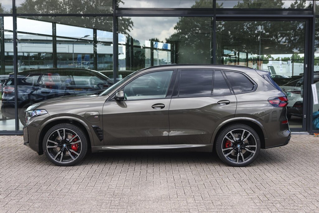 BMW X5 8