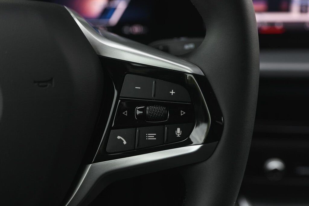 BMW i4 14