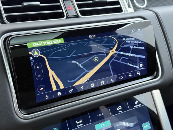 Navigation Pro navigatiesysteem, inclusief SSD audioserver