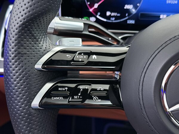 cruise control adaptief met Stop&Go cruise control adaptief met Stop&Go