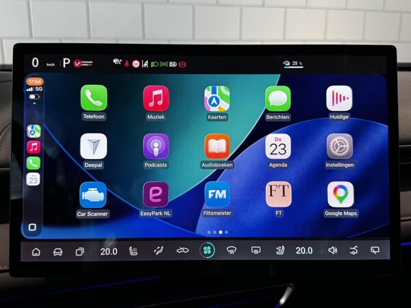 Apple Carplay/Android Auto Apple Carplay/Android Auto