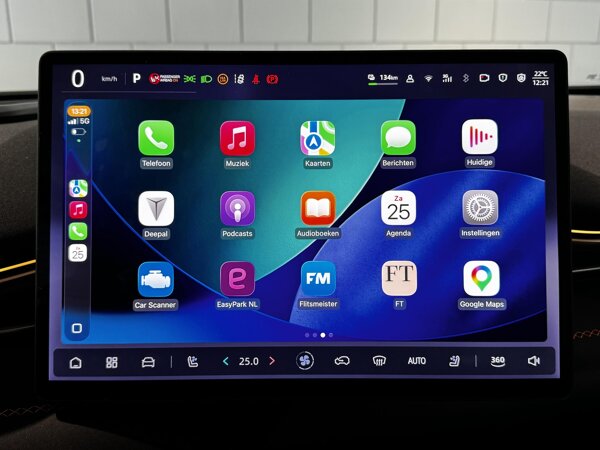 Apple Carplay/Android Auto Apple Carplay/Android Auto