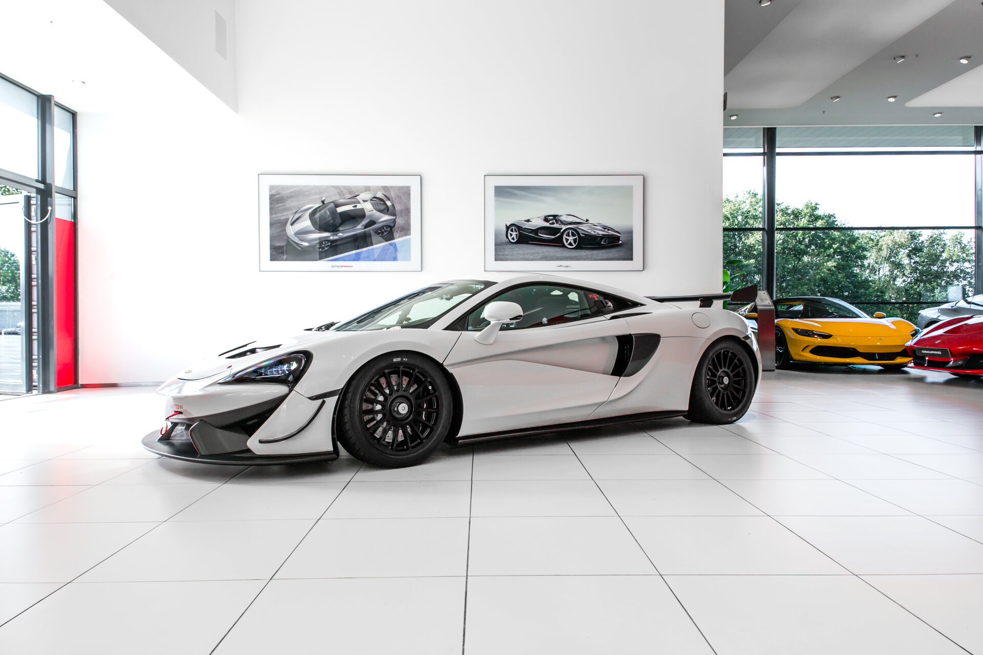 McLaren 570S GT4 ~Munsterhuis Sportscars~ - Afbeelding 2