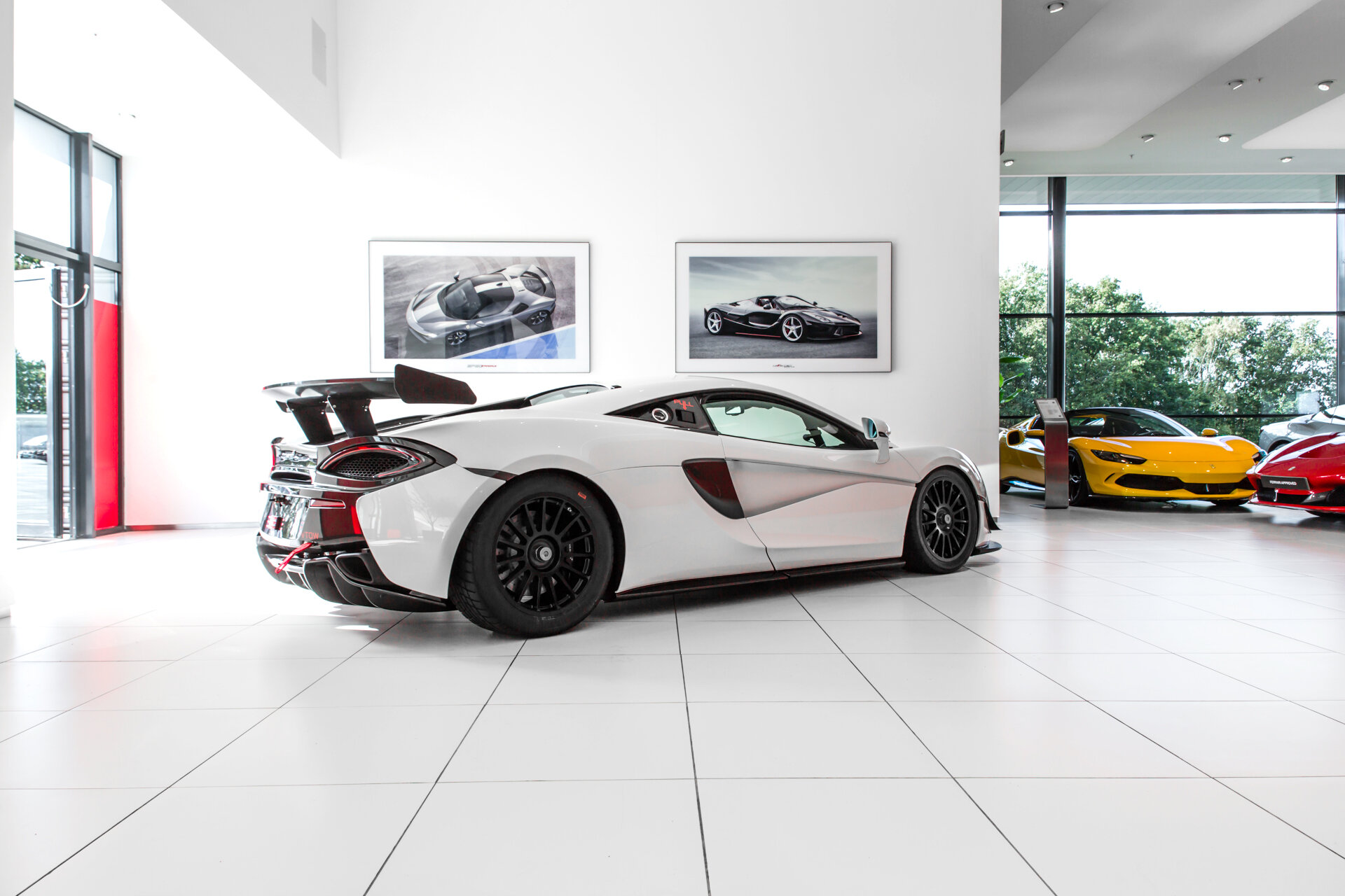 McLaren 570S GT4 ~Munsterhuis Sportscars~ - Afbeelding 3