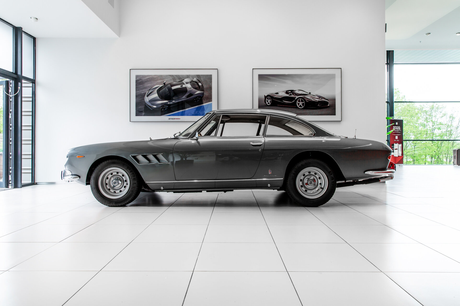 Ferrari 330 GT 2+2 (Classiche Certified) ~Ferrari Munsterhuis~