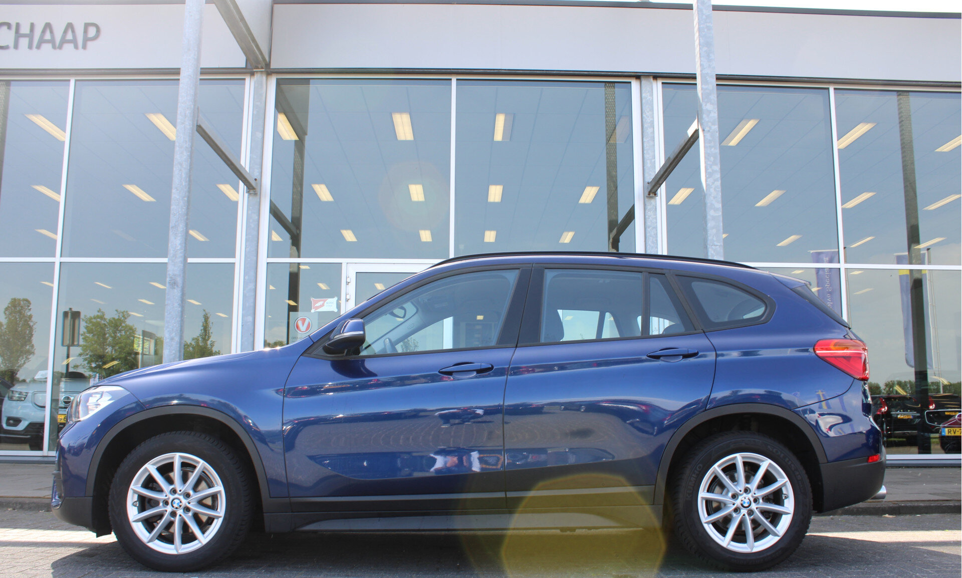 BMW X1 141PK Automaat sDrive18i High Executive - Afbeelding 2