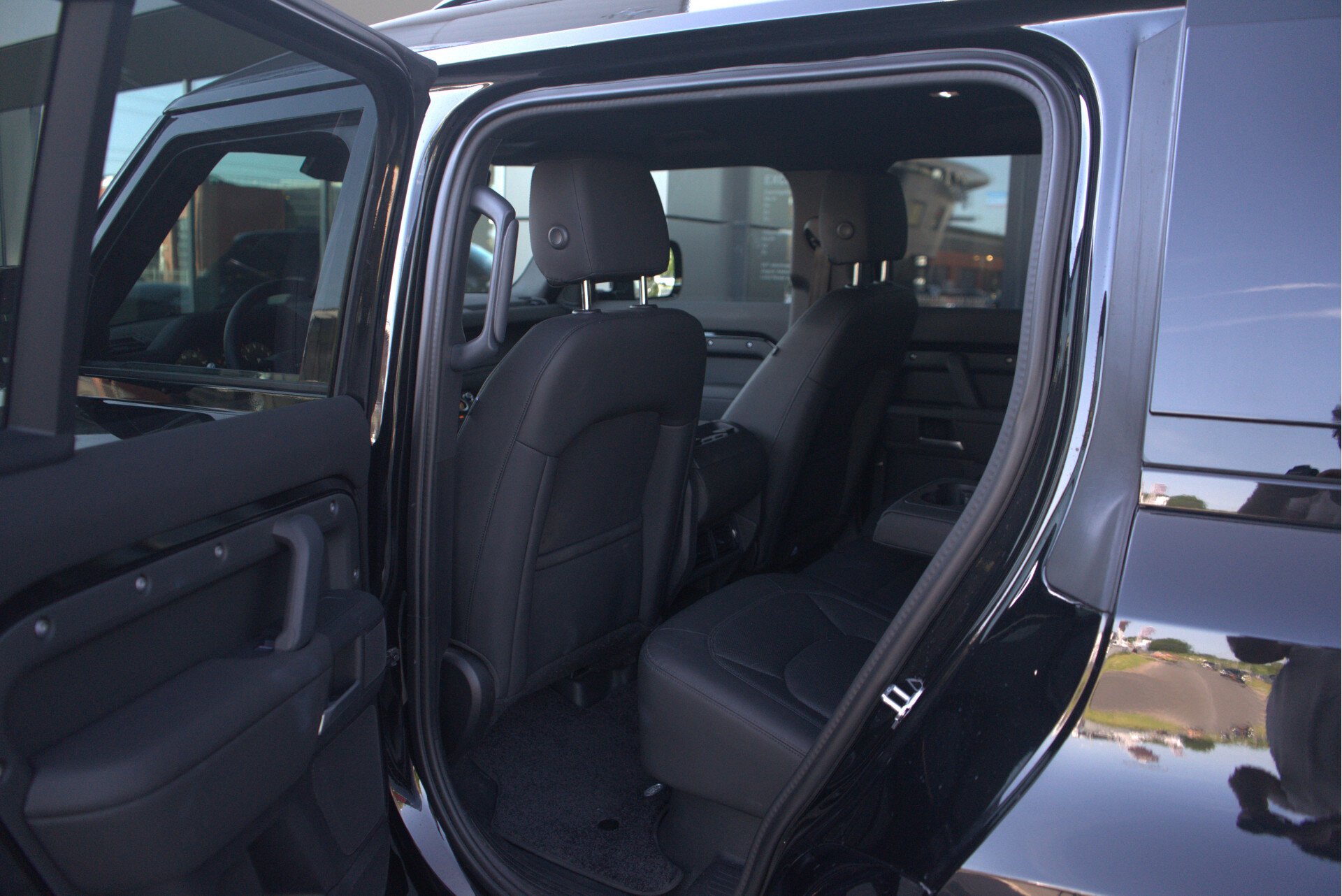 Land Rover Defender 110 2.0 P300e 110 X-Dynamic SE - Afbeelding 5