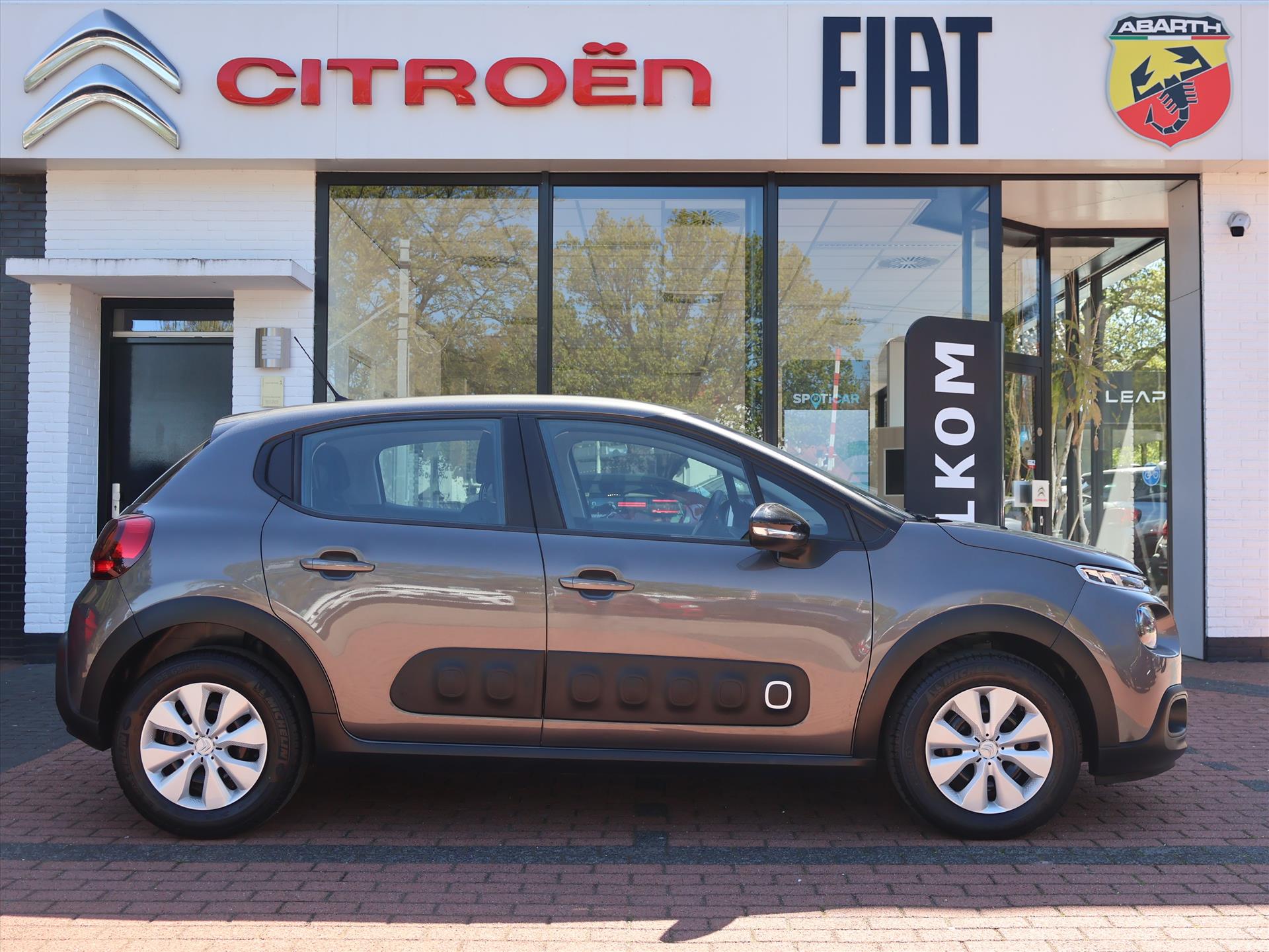 Citroën C3 PureTech 110PK S&S EAT6 Automaat Feel, Rijklaarprijs | Navigatie | DAB+ | Parkeersensoren | Bluetooth - Afbeelding 4