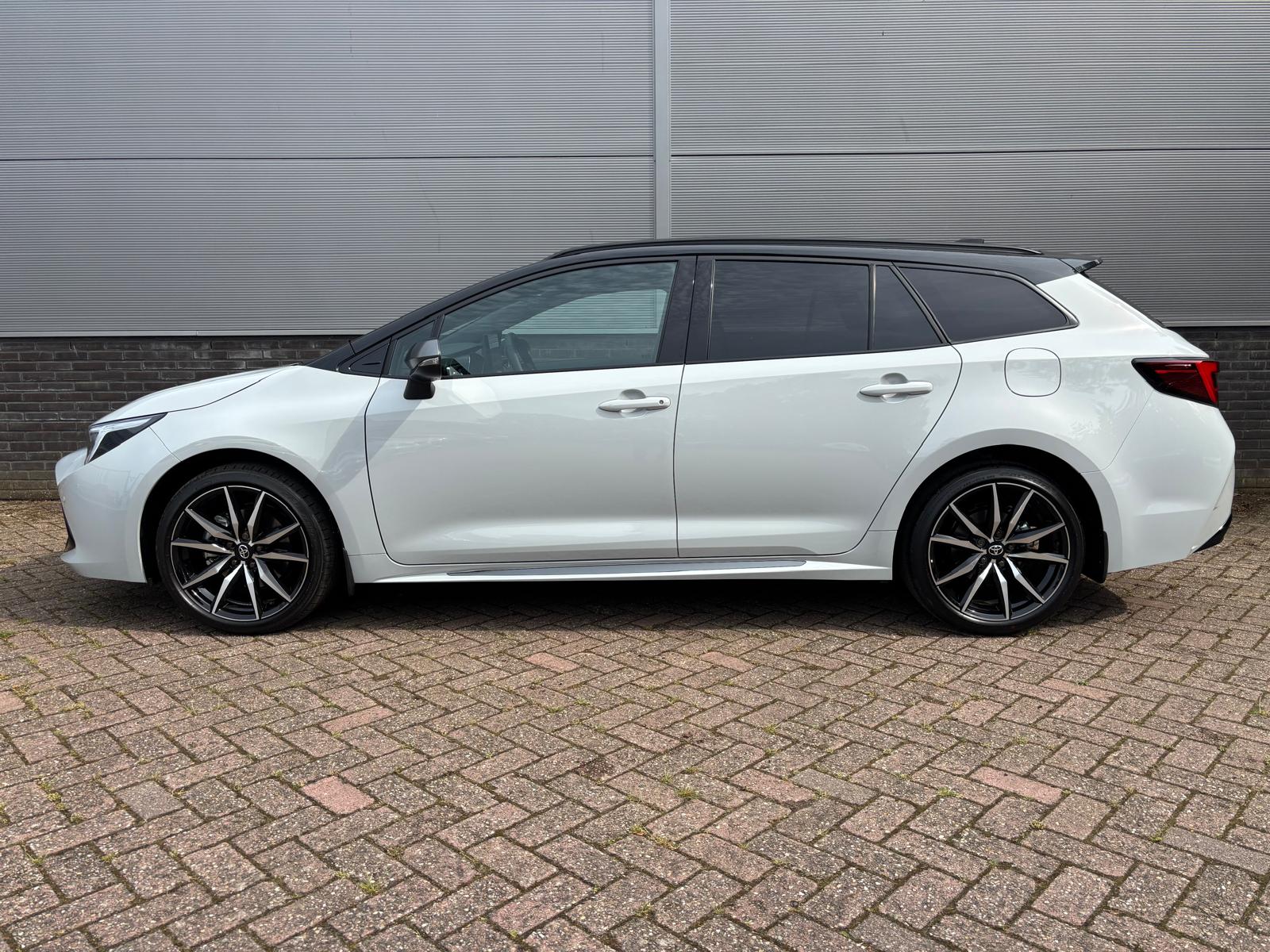 Toyota Corolla Touring Sports Hybrid 180 GR Sport - Afbeelding 2