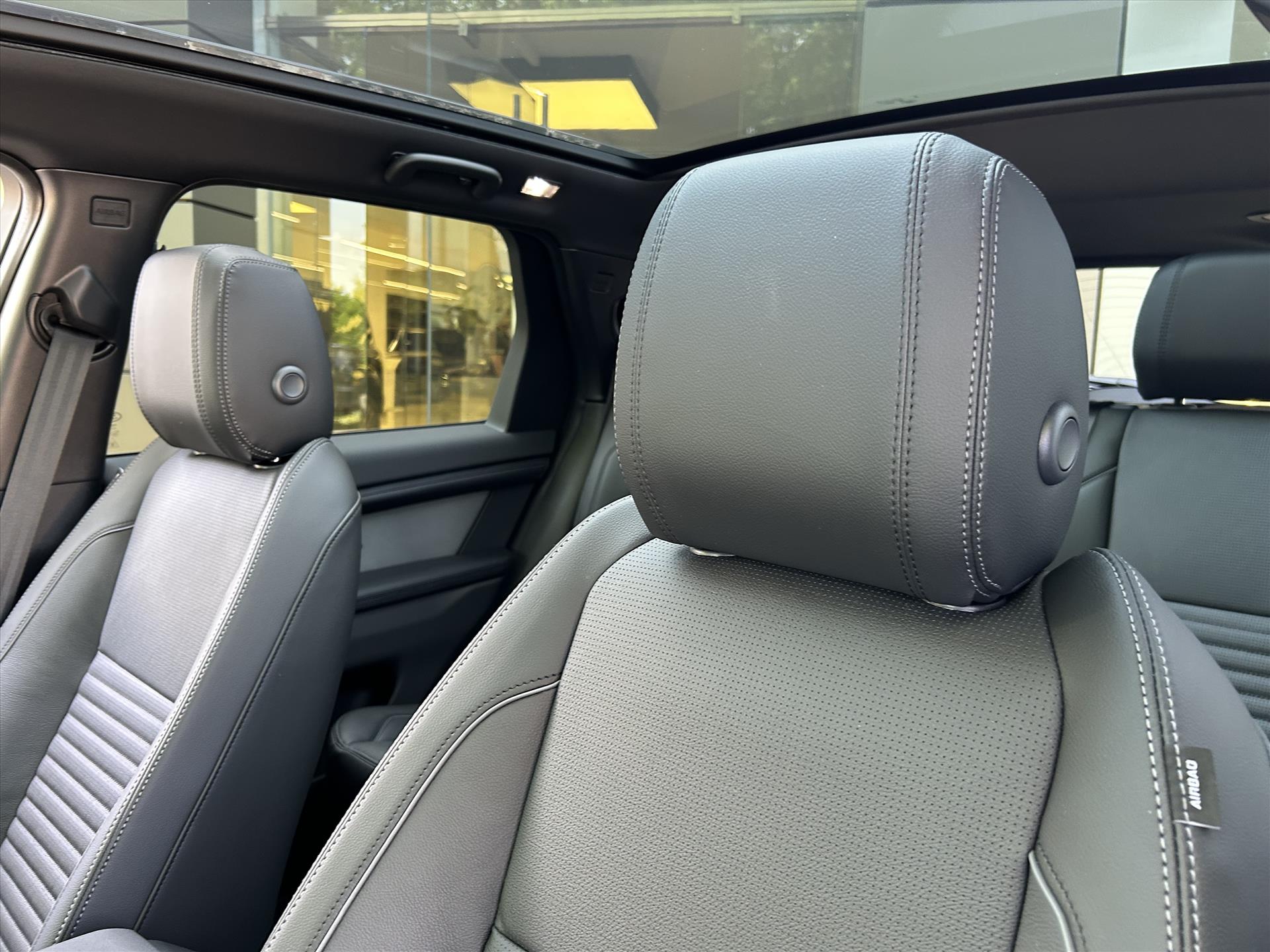 Land Rover Discovery Sport - foto 14