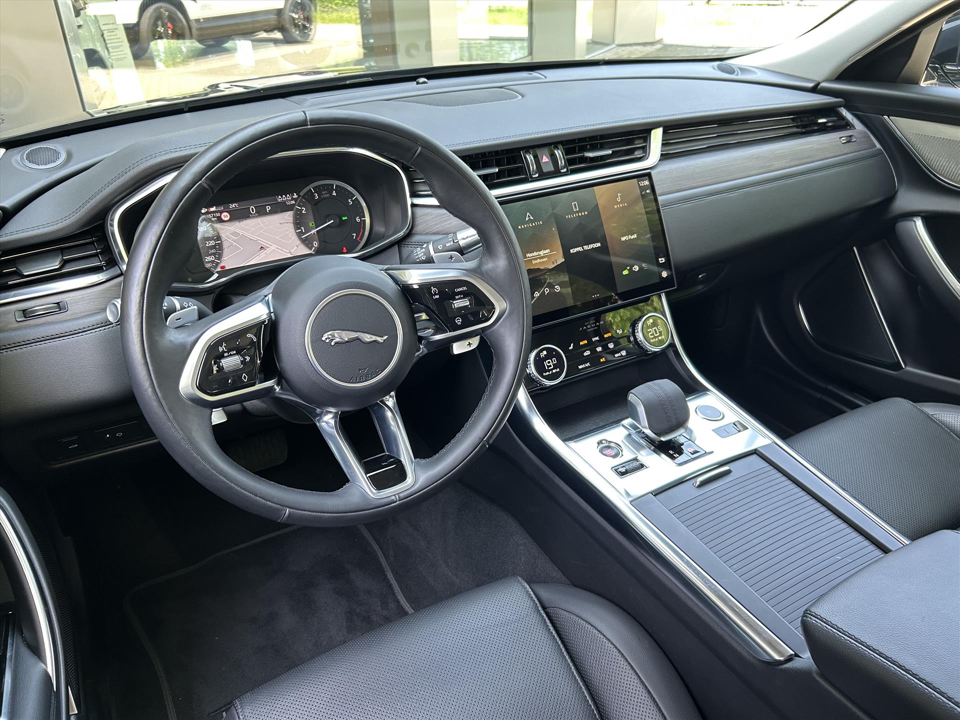 Jaguar XF - foto 7