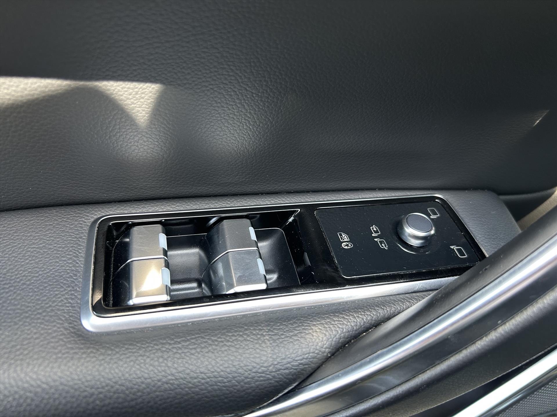 Jaguar XF - foto 10