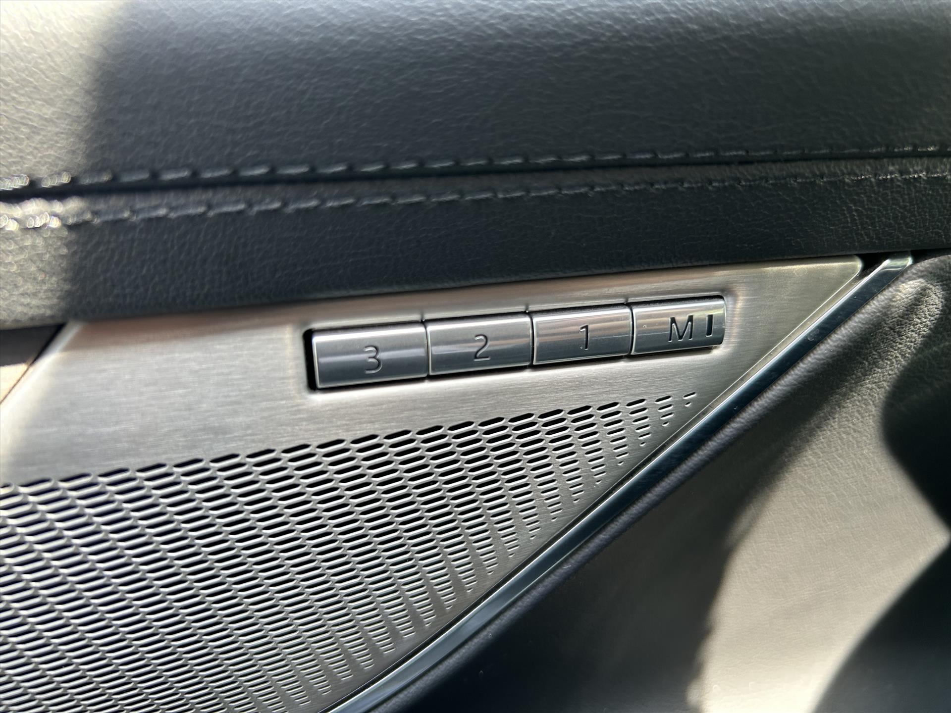 Jaguar XF - foto 11