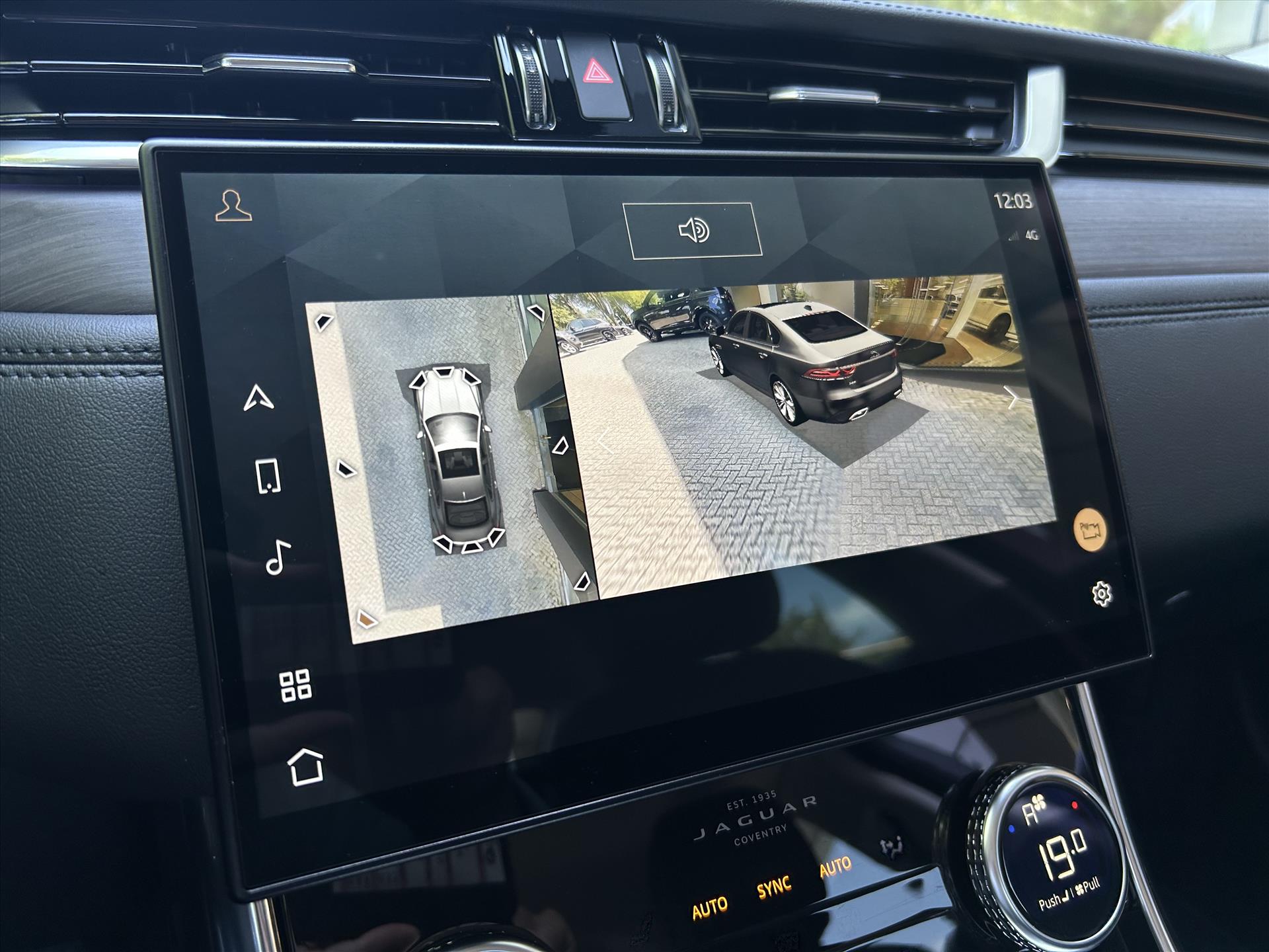 Jaguar XF - foto 21