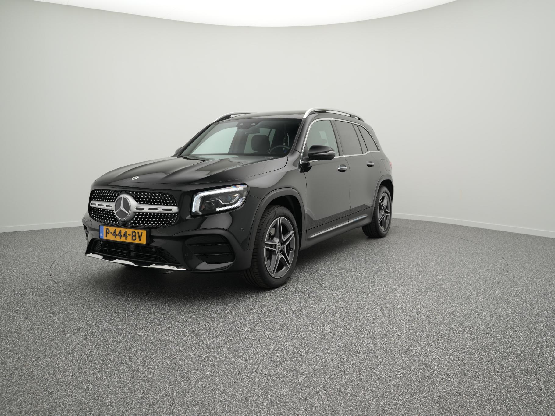 Mercedes-Benz GLB 180 136 PK Business Solution AMG Line