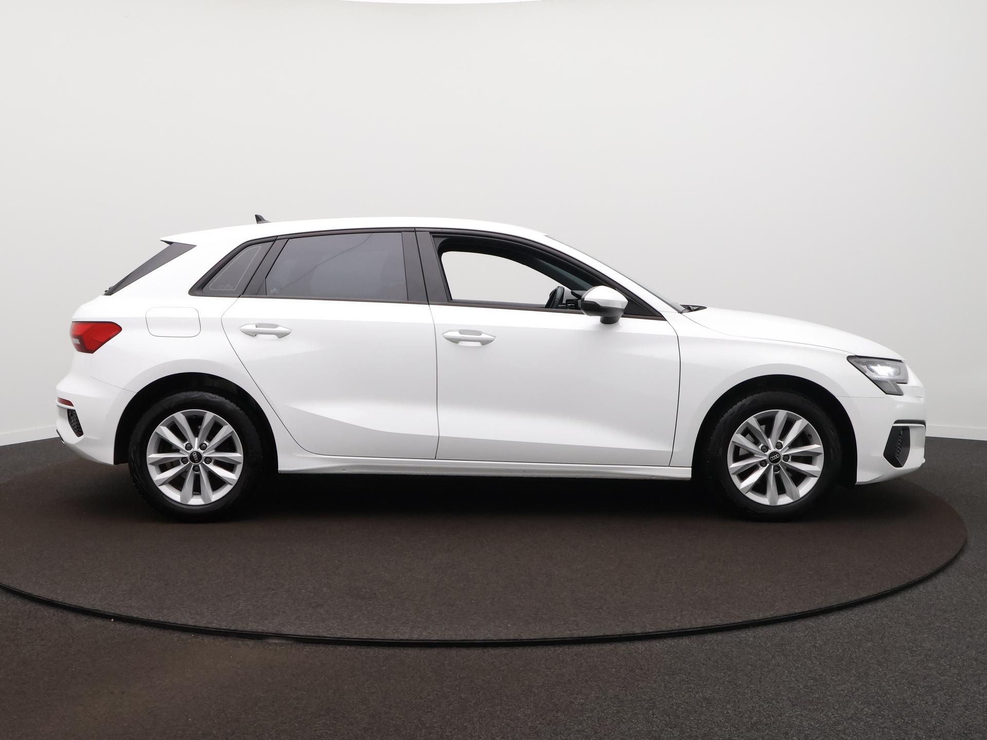Audi A3 Sportback 30 TFSI Pro Line - Afbeelding 4